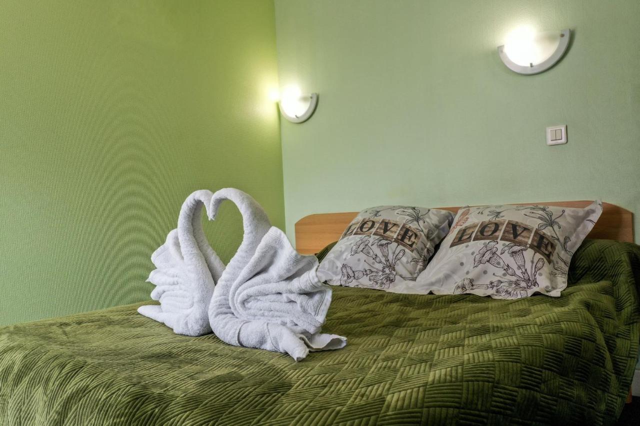 Hotel Le Pommeil Гере Экстерьер фото