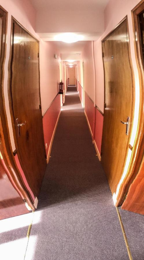 Hotel Le Pommeil Гере Экстерьер фото