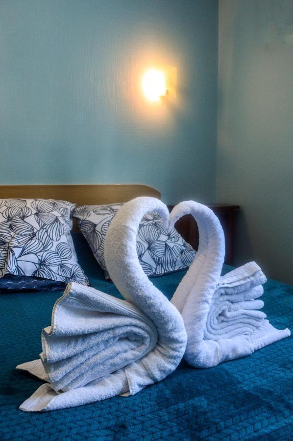 Hotel Le Pommeil Гере Экстерьер фото