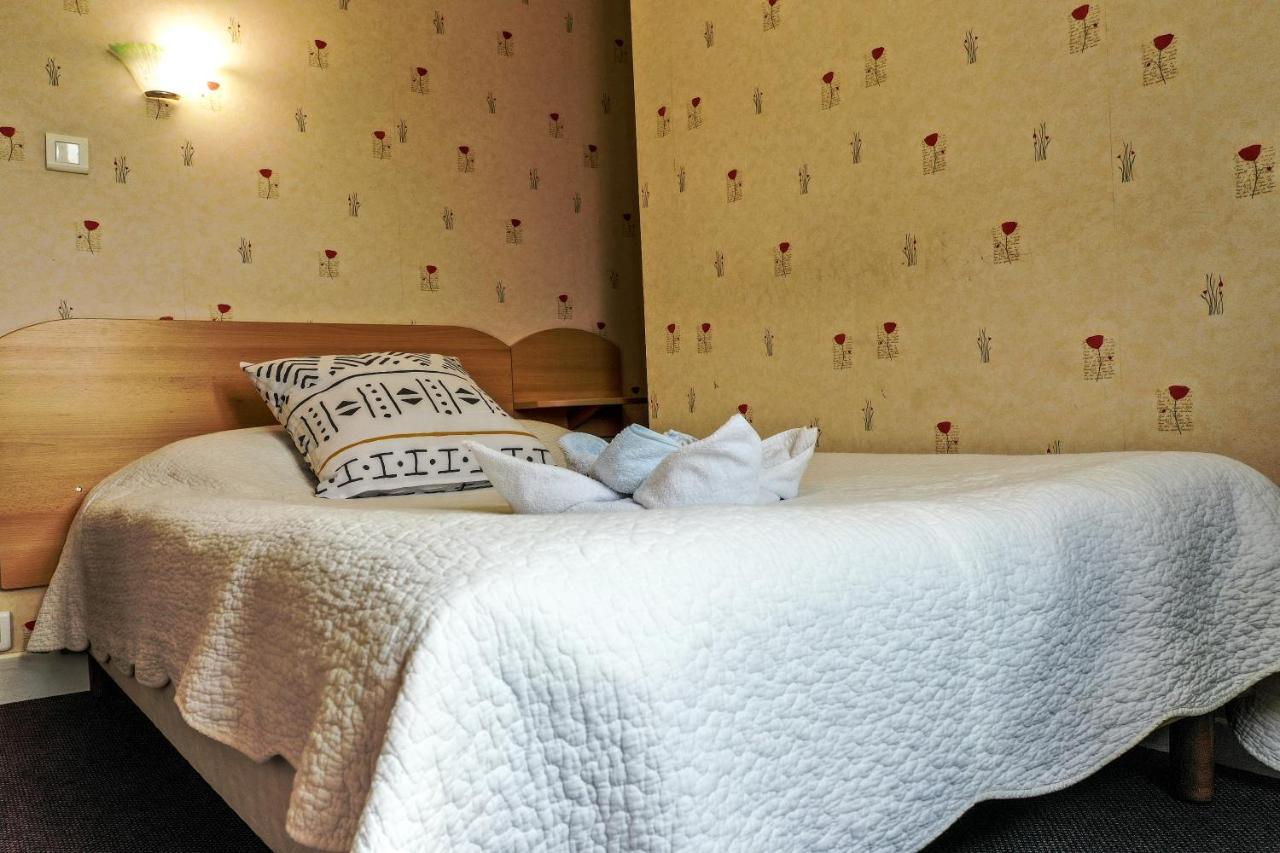 Hotel Le Pommeil Гере Экстерьер фото