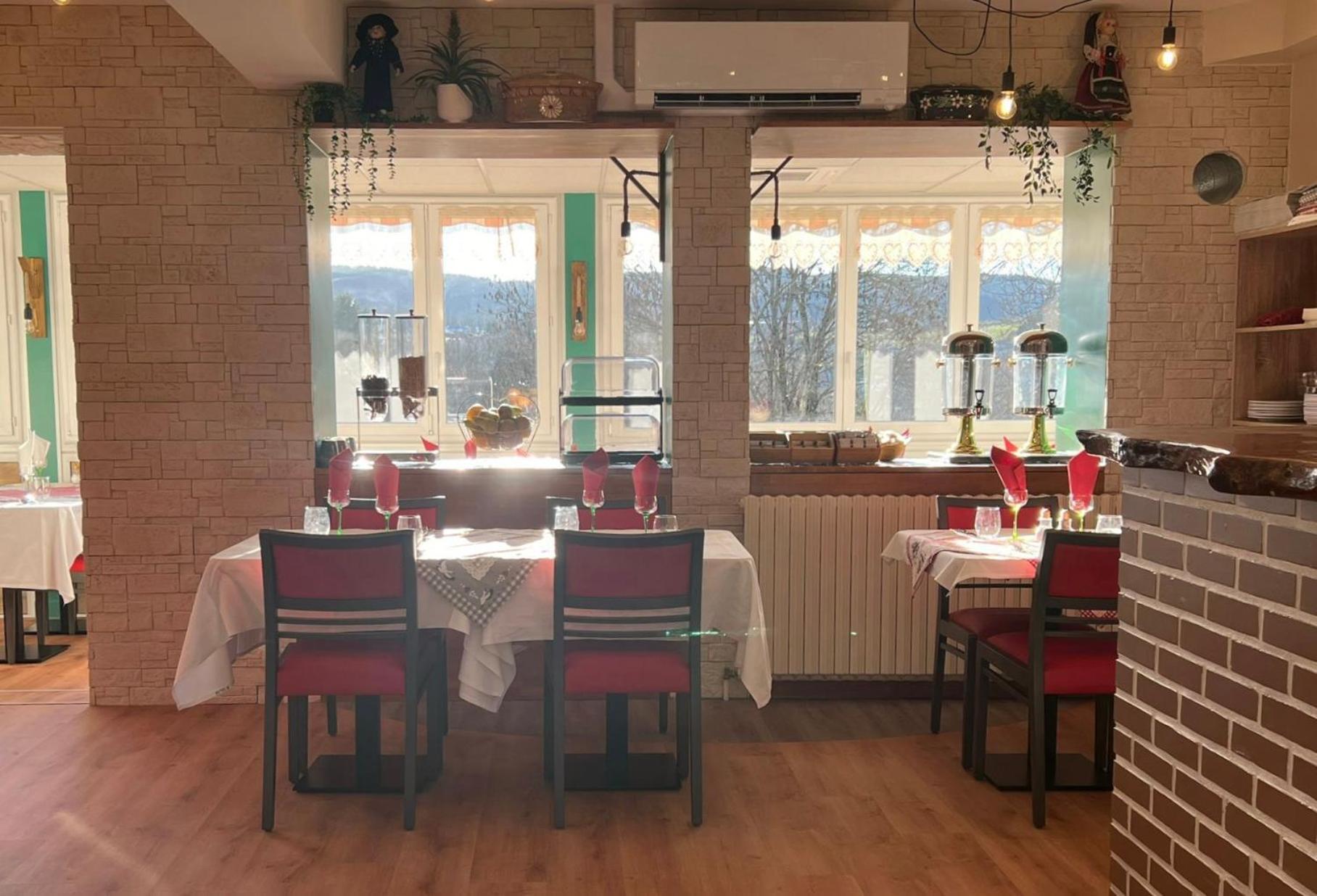 Hotel Le Pommeil Гере Экстерьер фото