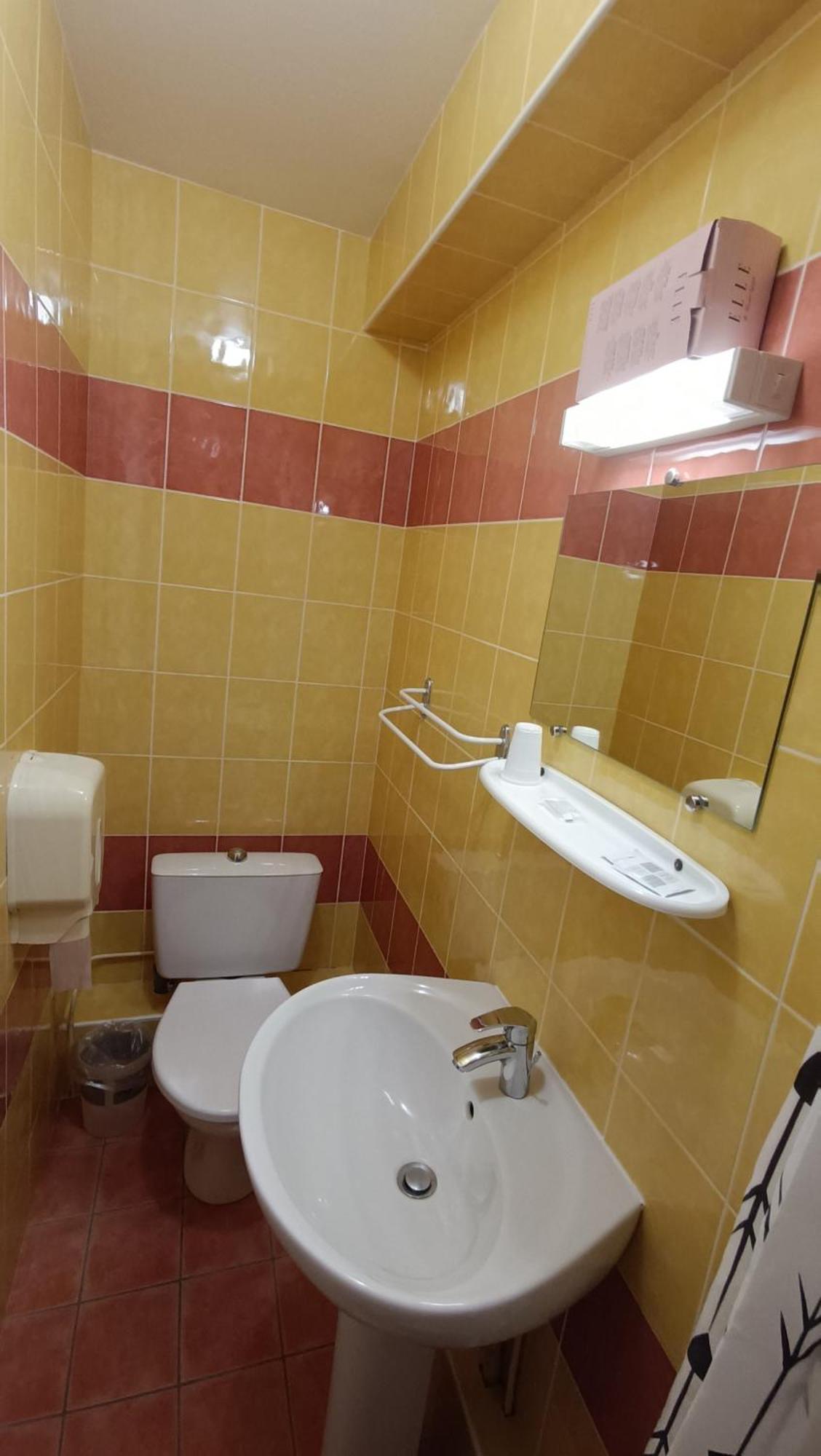 Hotel Le Pommeil Гере Экстерьер фото
