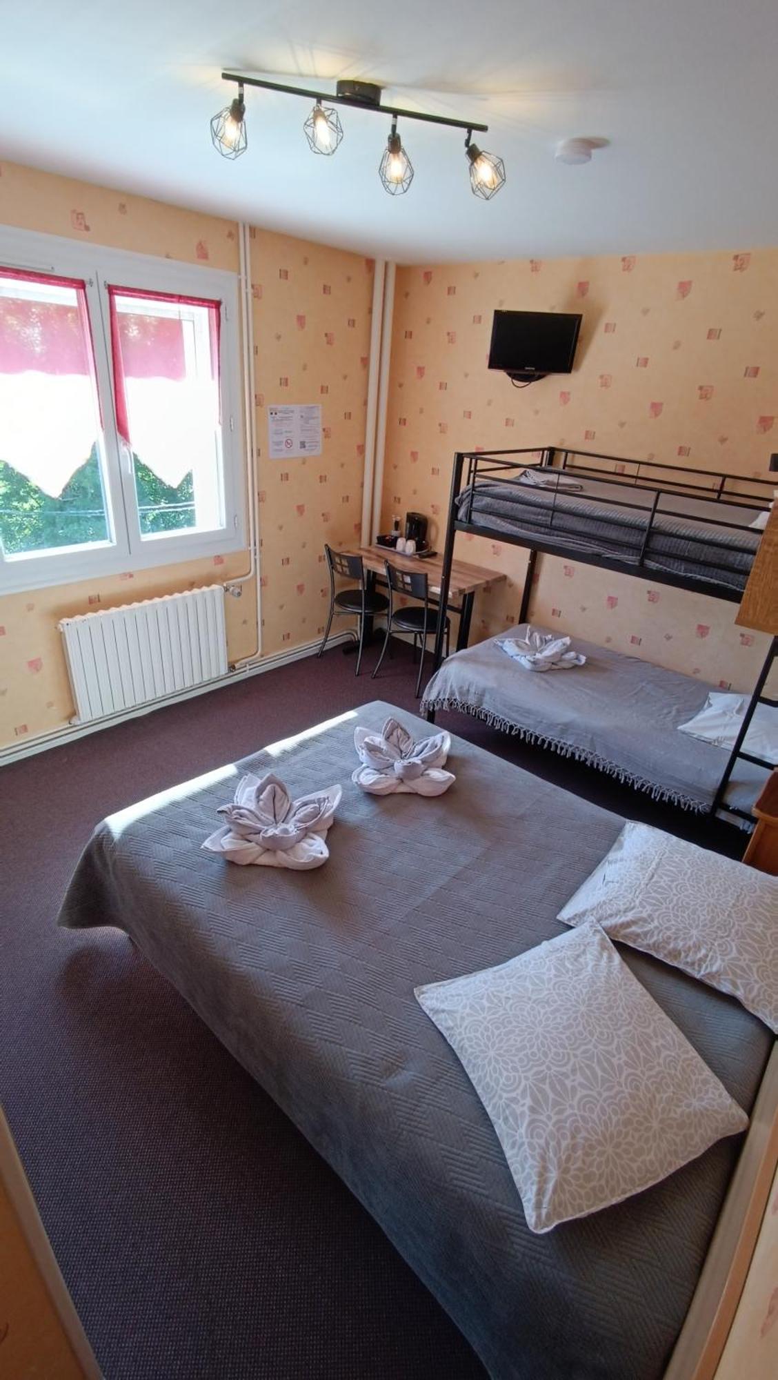 Hotel Le Pommeil Гере Экстерьер фото