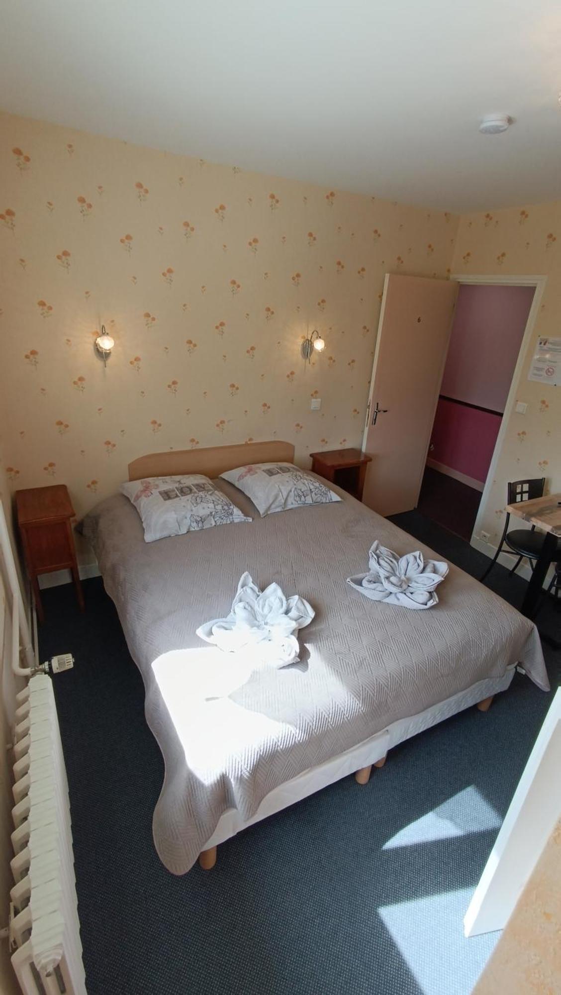 Hotel Le Pommeil Гере Экстерьер фото